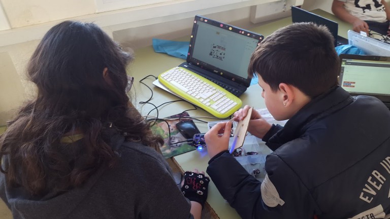 Conda Moreno, Calendario. Tecnología en la parte educativa (parte I).