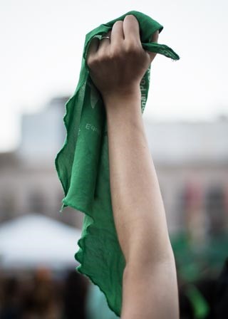 Barbosa Guzmán, Carlos Marx. Las secuelas económicas y sociales en la despenalización del aborto.